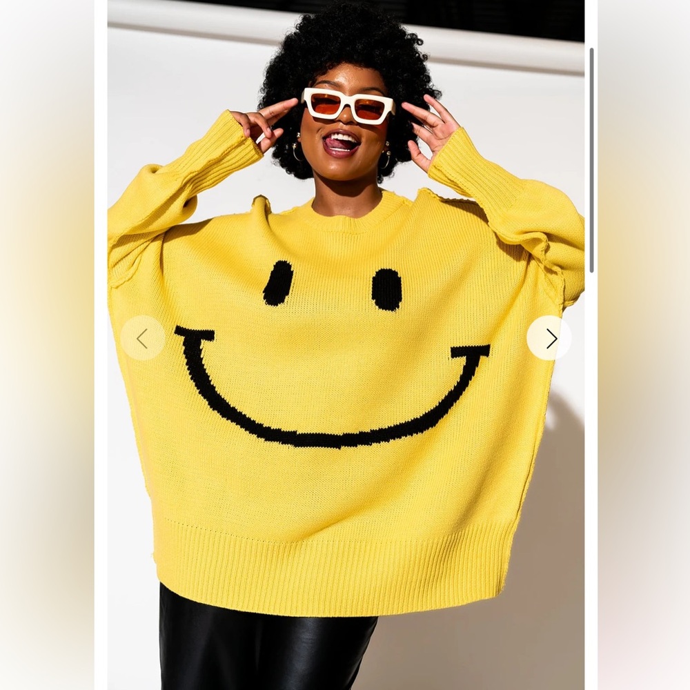 Serotonin Smile
Oversized Knit in Sunshine Yellow